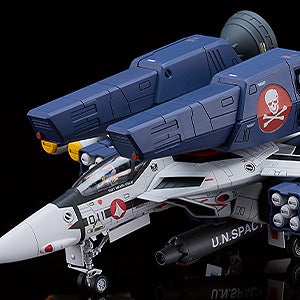 PLAMAX PX11 1/72 VF-1A スーパーファイターバルキリー スカル小隊